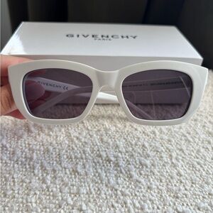 GIVENCHY GV40015U UNISEX SUNGLASSES